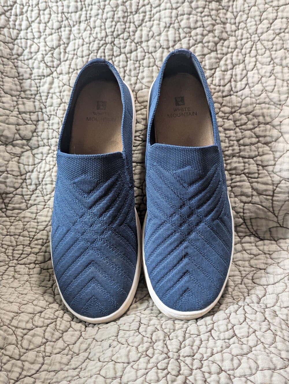 White Mountain Courage Slip On Shoe Sneaker Women's 8.5M Navy Stretch Fabric